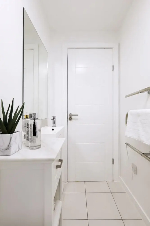 Modern Central Laines 2 Bed In The City