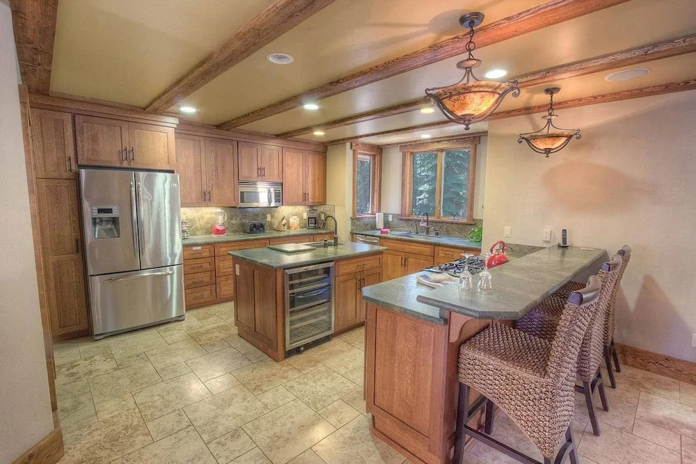 Gardner Mtn Gathering Place by Lake Tahoe Accommodations