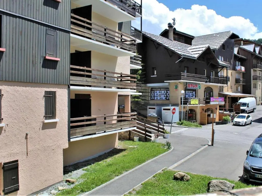 Appartement Risoul, 1 pièce, 4 personnes - FR-1-330-496