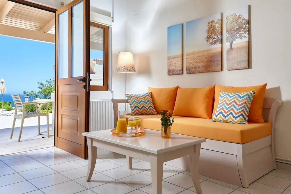 Cozy Pool Front Apartment With sea View Helios RU