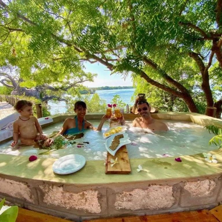 Rock and Sea Resort, Imperial Banda 1 pax - Glamping