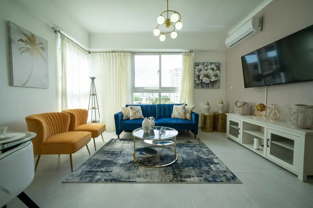Sdq, Gym, Pool, 1br 2B, Downtown F7