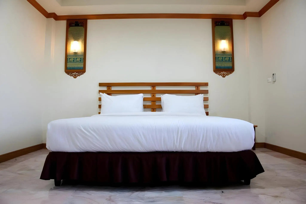 Amorn Sukhothai Hotel