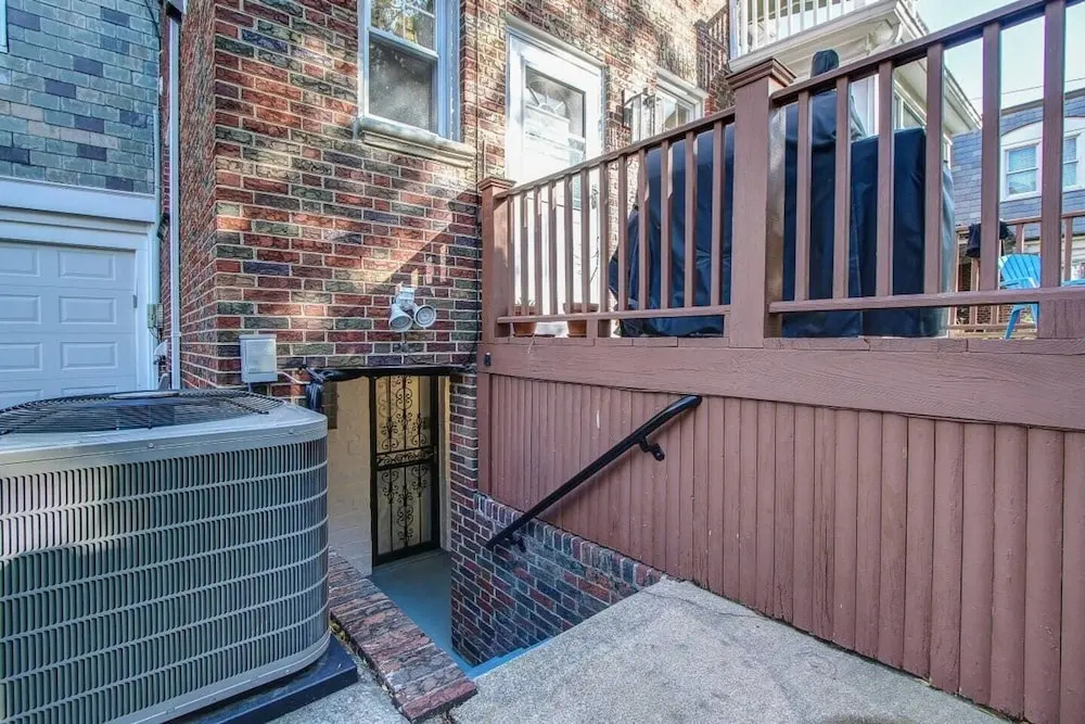 Comfortable Clean Private Studio in Serene DC Neighborhood With Responsive Friendly Host