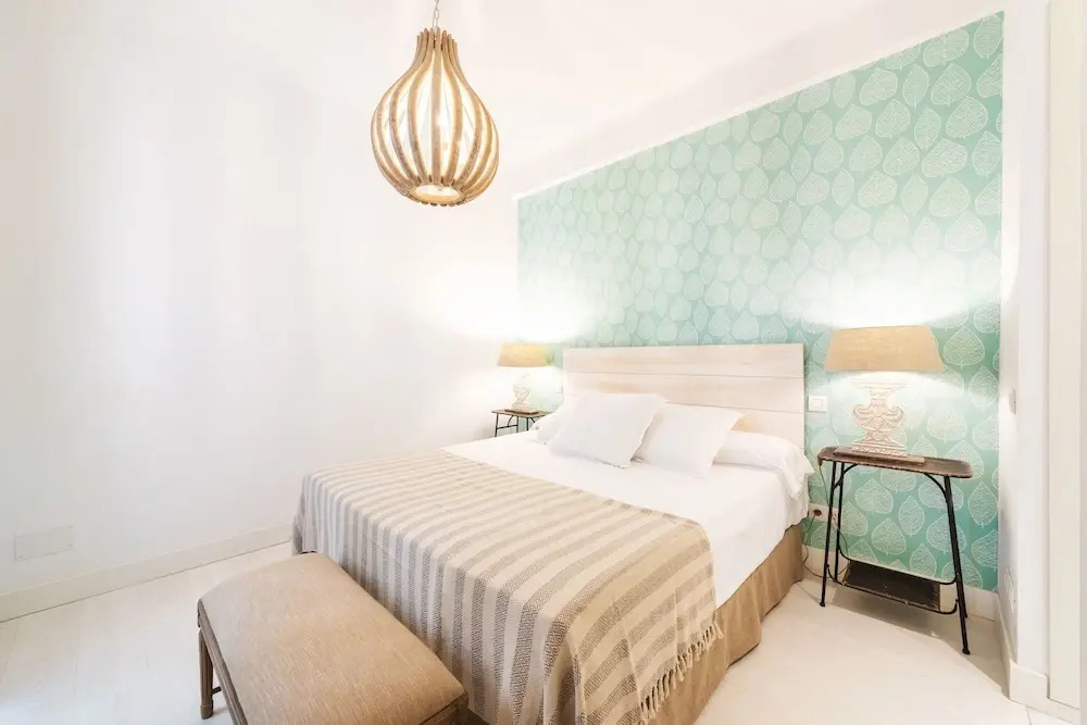 2 Bd Apartment Exclusive Location in Golden Mile. Velazquez II
