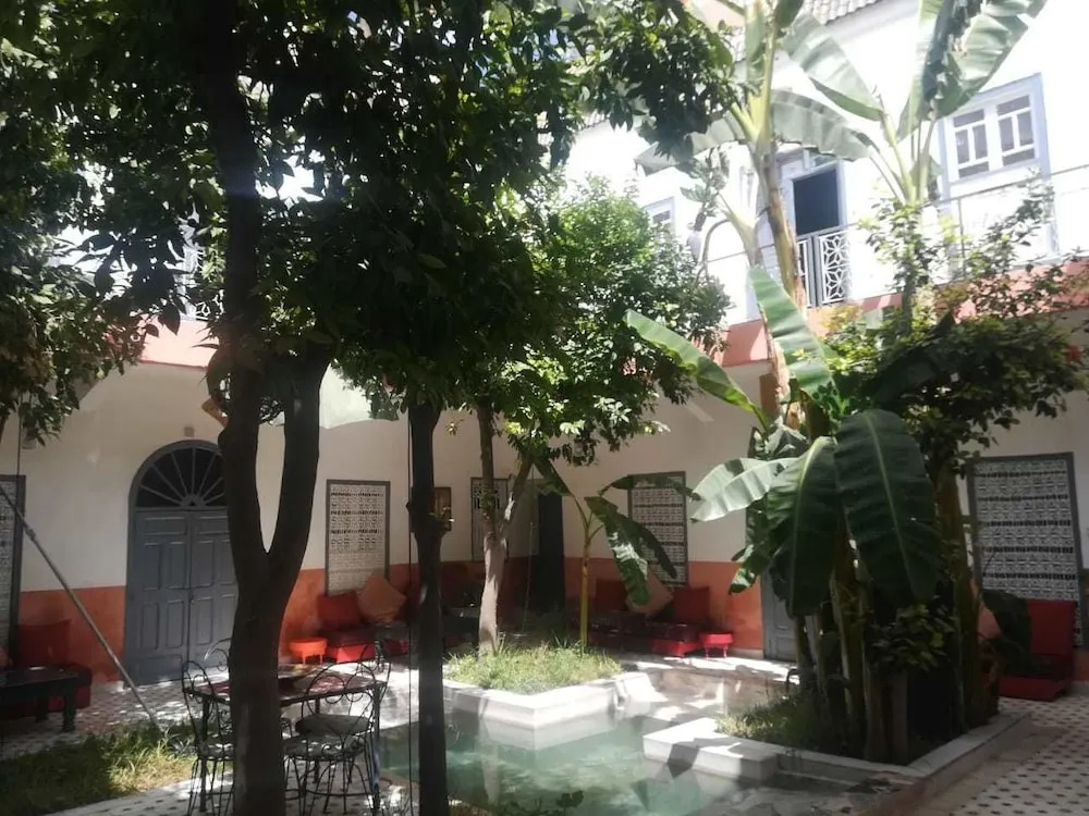 So Chic Riad