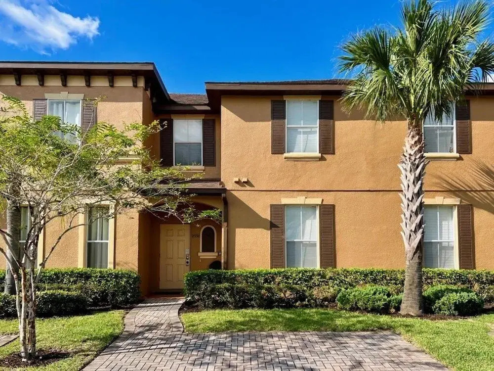 Spacious 4Bd TH Regal Palms 2530CA