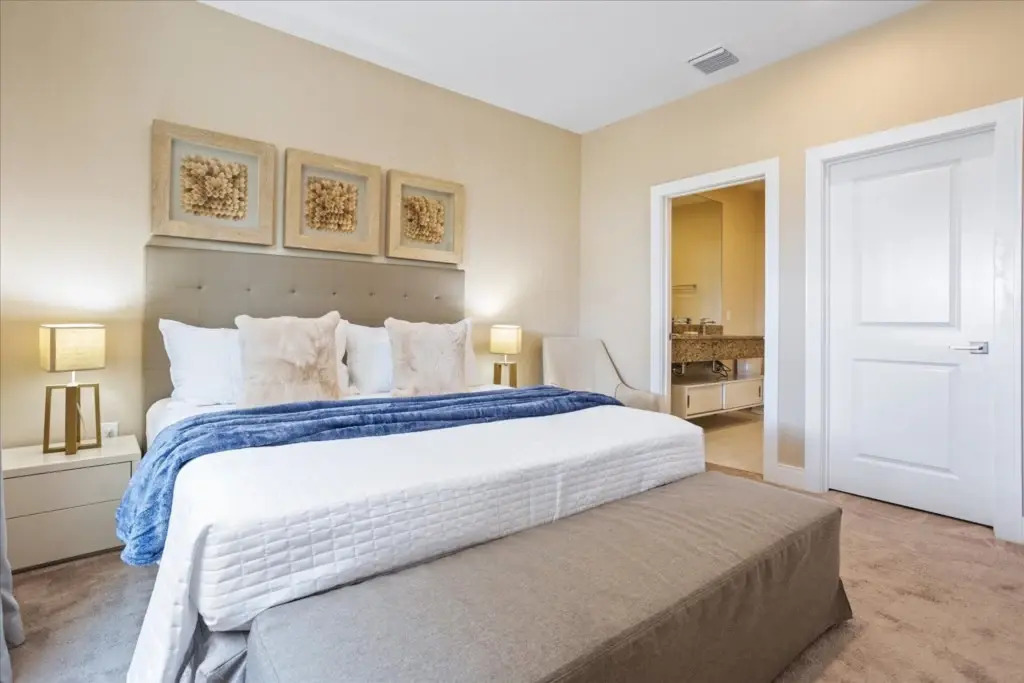 4 Bedroom 45 Bathroom Magic Village 3245 Bv