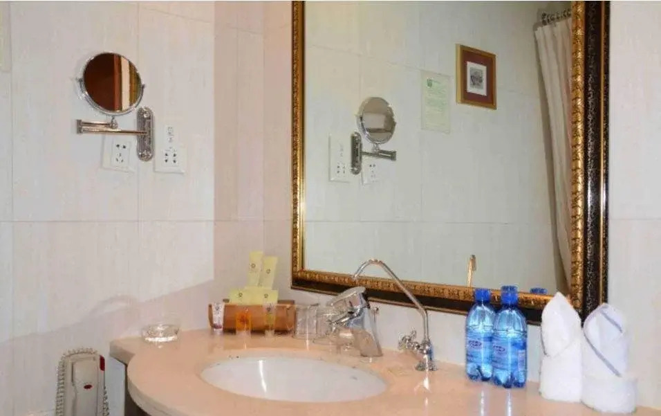 Qinwang Hotel
