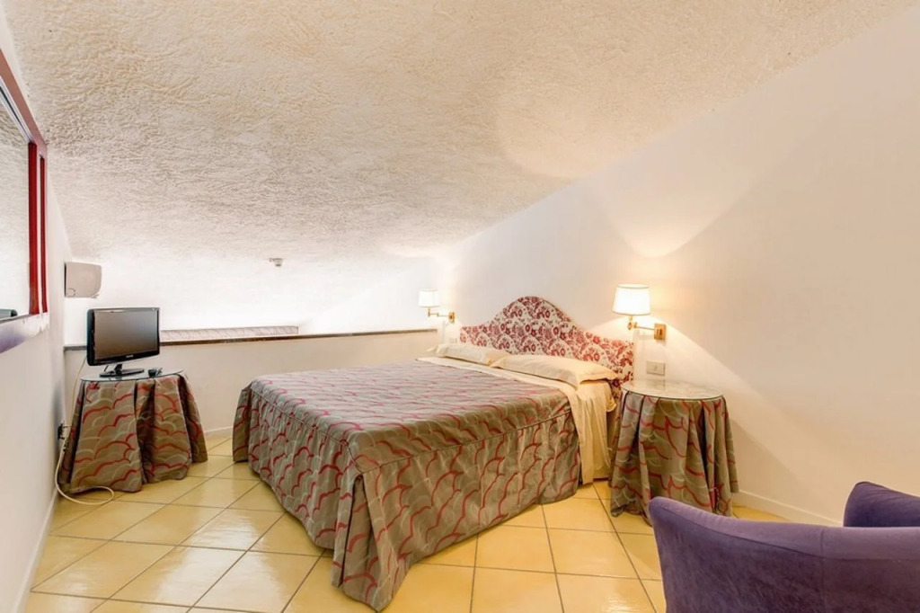 Marina Club Hotel