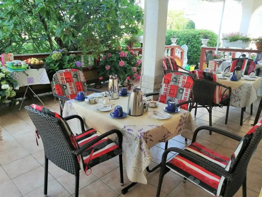 Guesthouse Mira