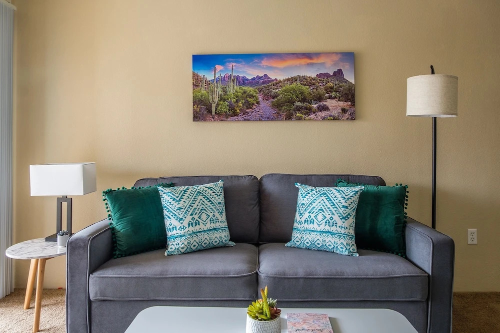 Eastside 1 & 2 BR Apts with balcony by Frontdesk