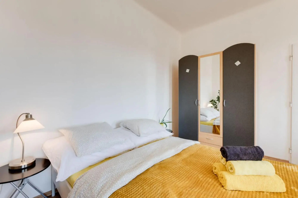 Sunshine Apartment near the City center