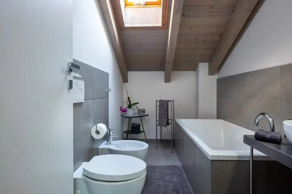 Family Friendly Italian Lakes Holiday Rental With Pool