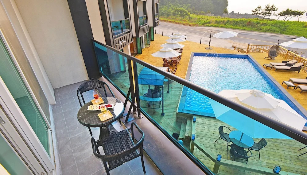 Glories Pension