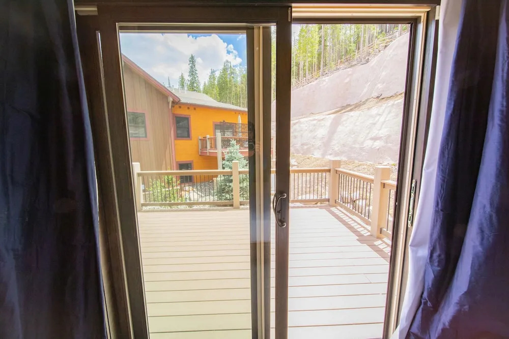 Alders 24 Outpost Dr