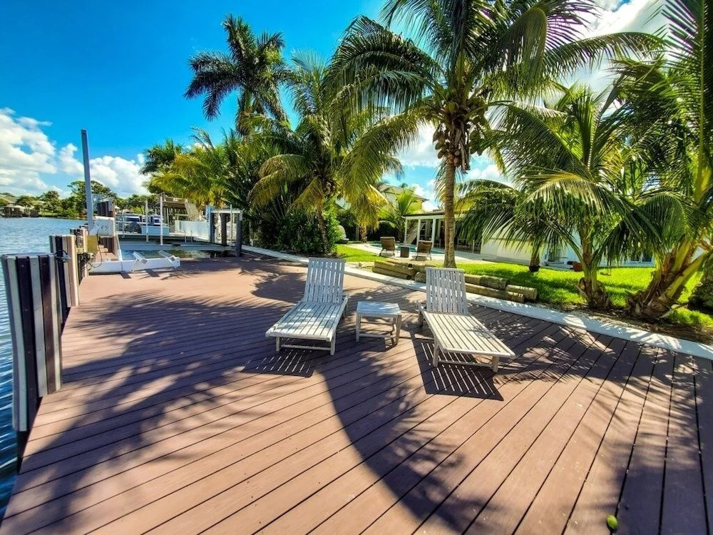 Paradise Awaits - Wkly 3 Bedroom Home
