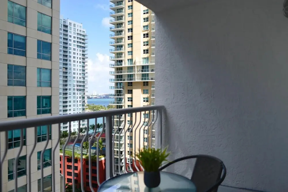 Amazing Studio Apt BRICKELL With pool