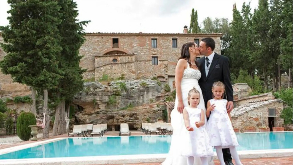 Imposing Villa With 5 Apartments Ideal for Groups Pool -aia Vecchia