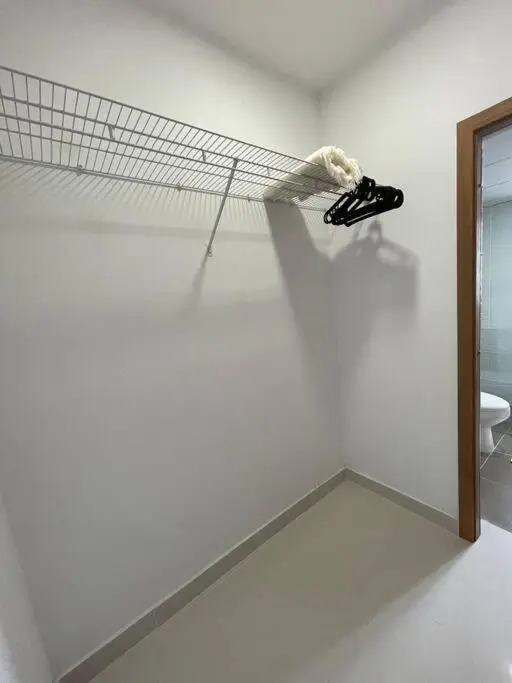 City View 2Br Downtown Stylish Sleeps 4 +WiFi+ Gym