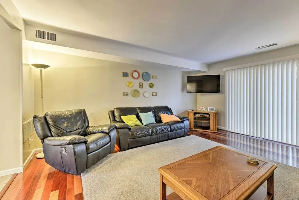 Family-friendly Wildwood Townhome ~ 3 Mi to Beach