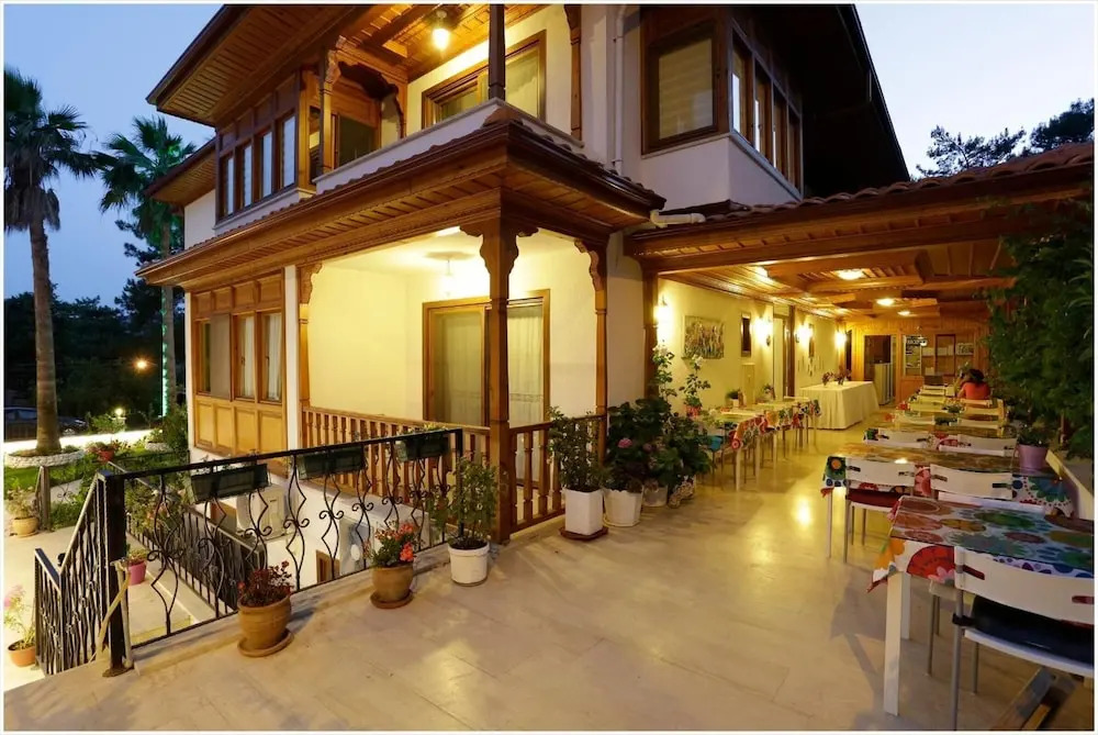 Ayka Hotel