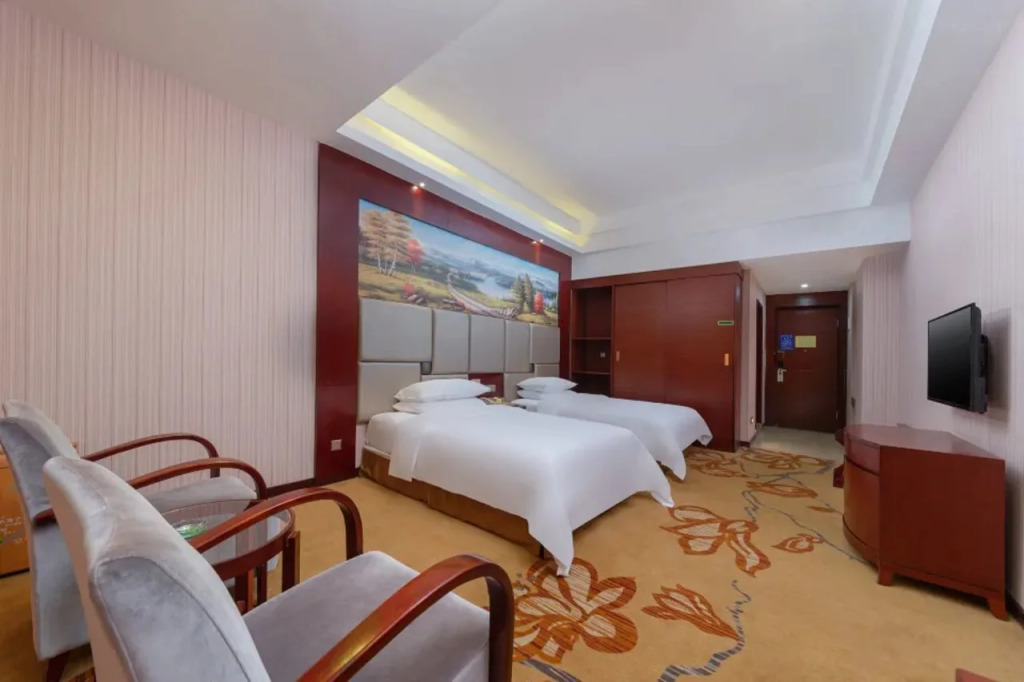 Vienna Hotel Dongguan Houjie Shanmei Subway Station Branch