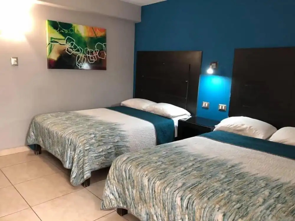 Hotel Flores