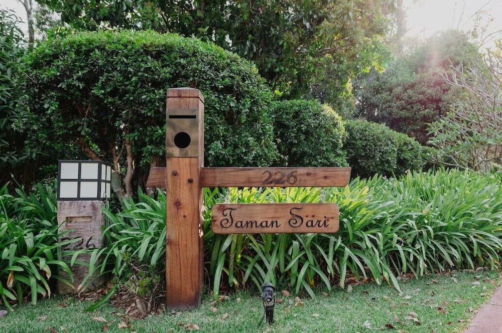 Taman Sari Sunshine Coast Romantic Pet-Friendly Hinterland Retreat