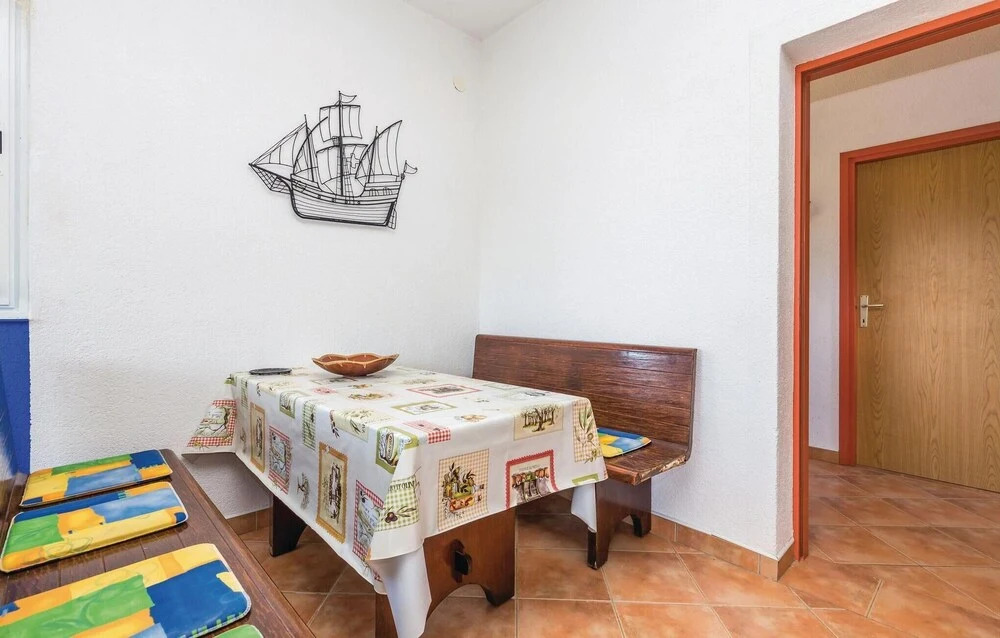 Stunning Home in Barbat With Wifi and 2 Bedrooms