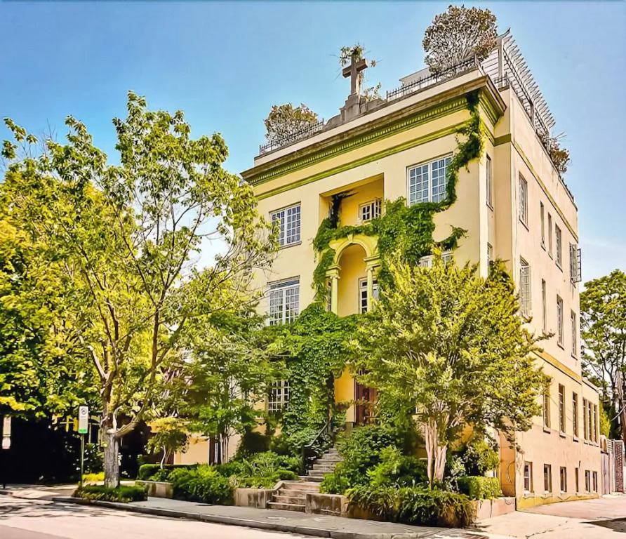 1717 Northwest House #1007 - 8 Br Home
