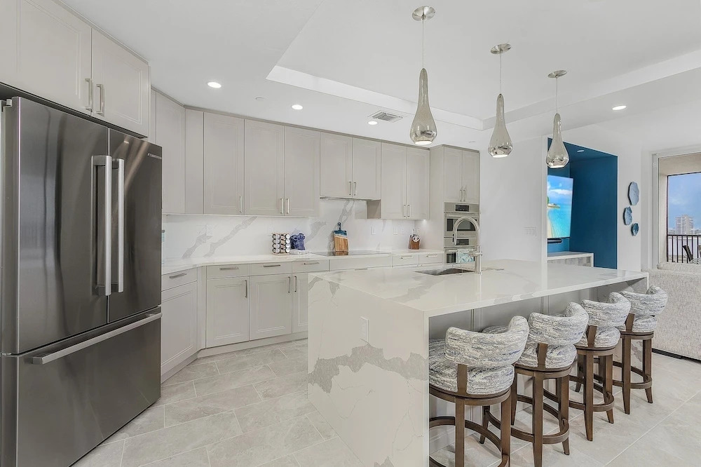 Grandview #603 - 4142 Bay Beach Ln 3 Bedroom Condo by RedAwning