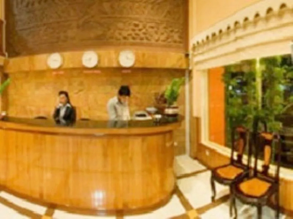 City Lux Hotel