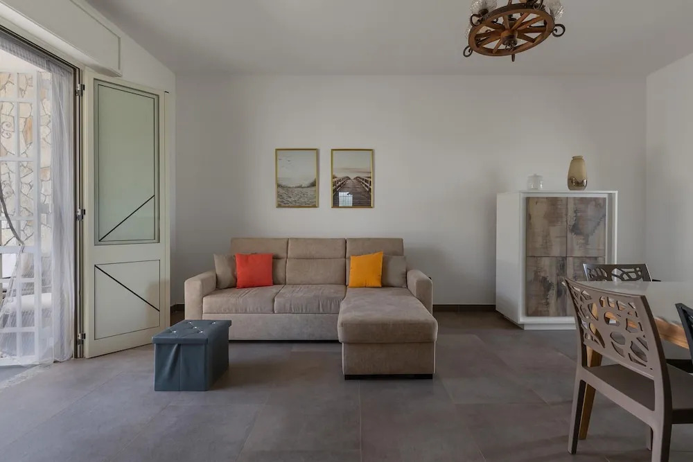 3828 Villa Le Maree by Barbarhouse
