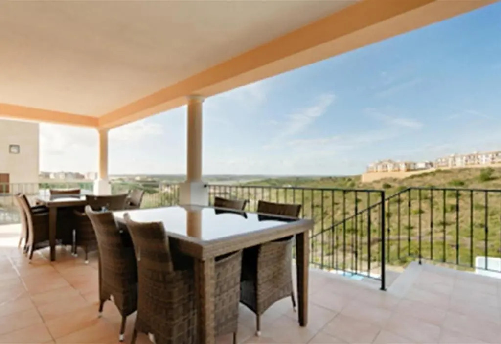 5 Bedroom Villa Pool and Garden