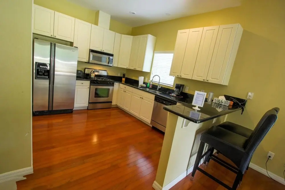 Executive Two Bedroom 203 Apts