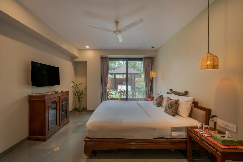 SaffronStays Red Brick House - 3BR English-style villa with verandah dining, orchard lawn & classic charm