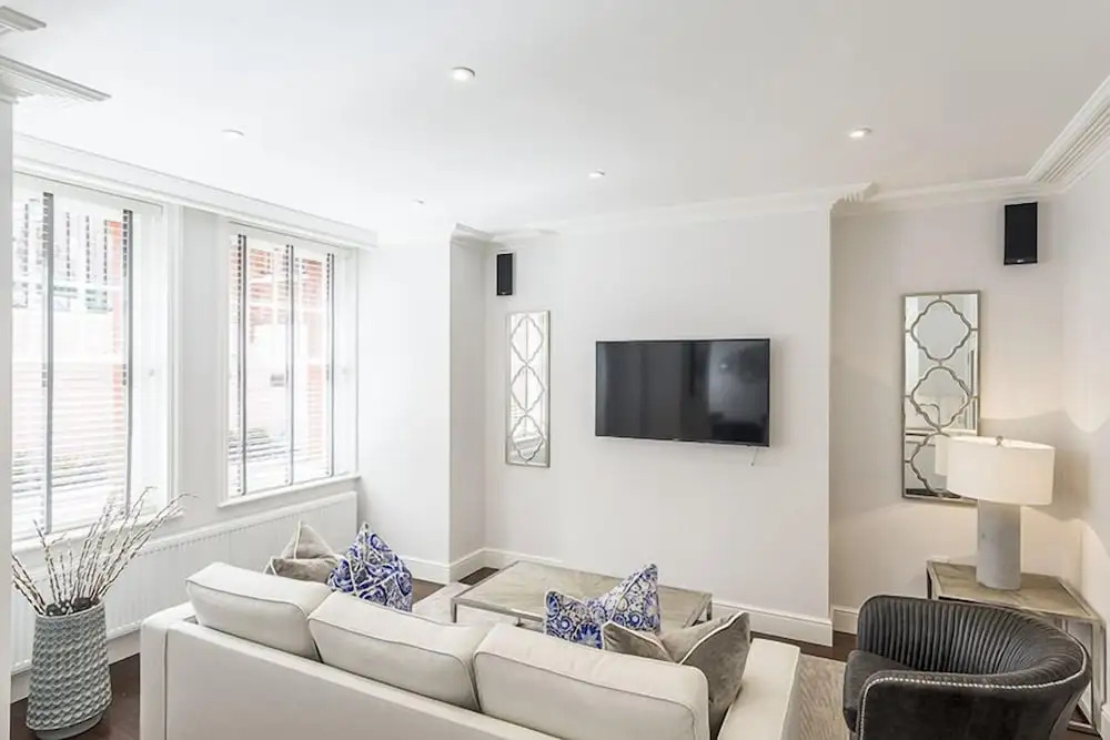 Luxury Three Bedroom - Flat 132 (Lower Ground Floor)