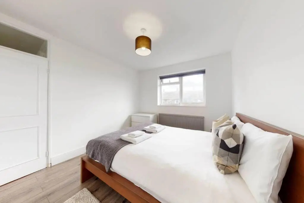Amazing 3 Bedroom Flat - 4mins to tube station