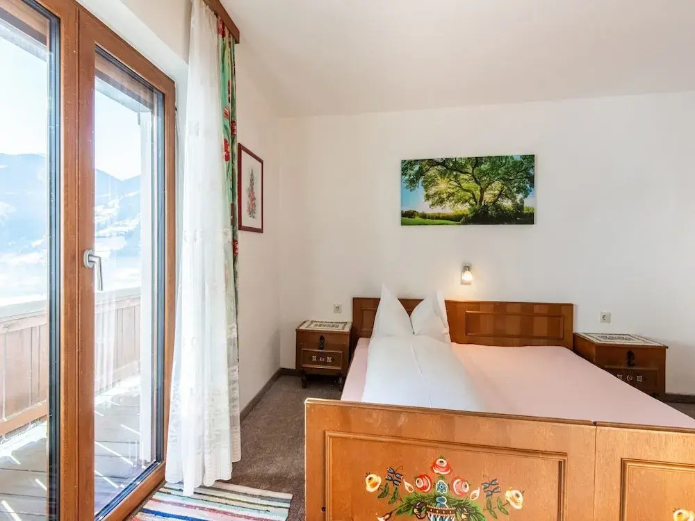 Chalet in Hainzenberg near Ski Slopes