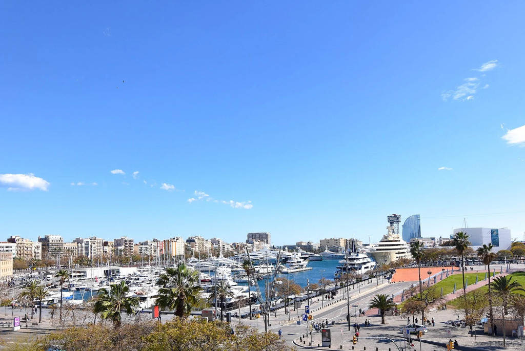Liceu in Barcelona with 2 bedrooms and 1 bathrooms