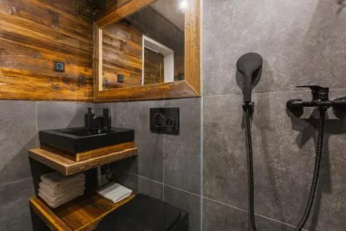 Hiša TRENTAR Peaceful Mountain Escape with Creek Sounds & Private Parking