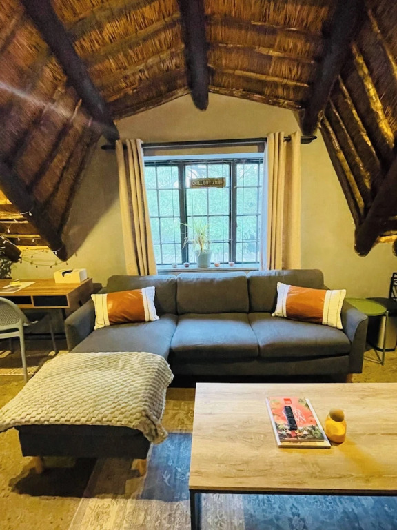 Charming Pet-friendly Apartment in Cape Winelands