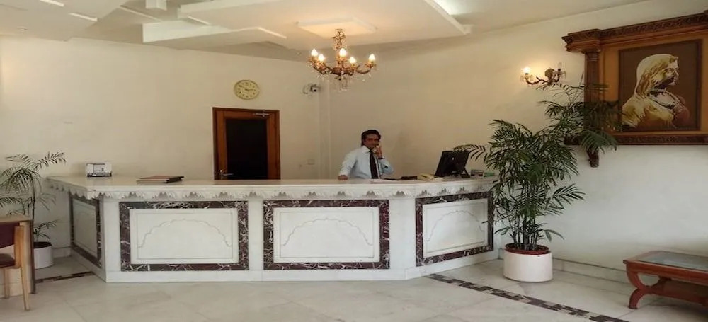 ADB Rooms Hotel Diana Palace