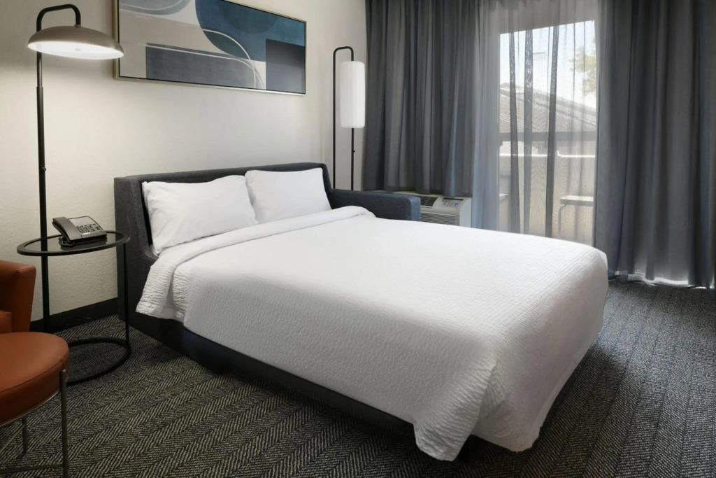 Courtyard Dallas Las Colinas