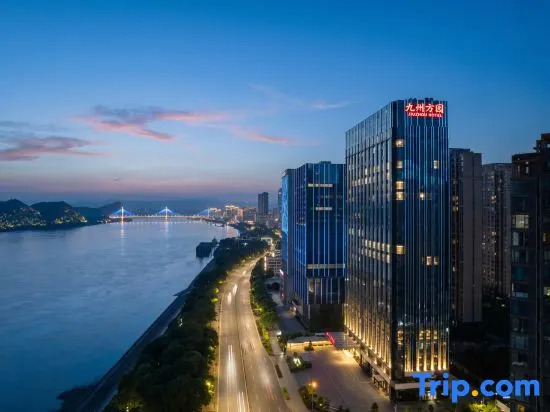 Jiuzhou Fangyuan Hotel(Yichang Wanda Binjiang Store)