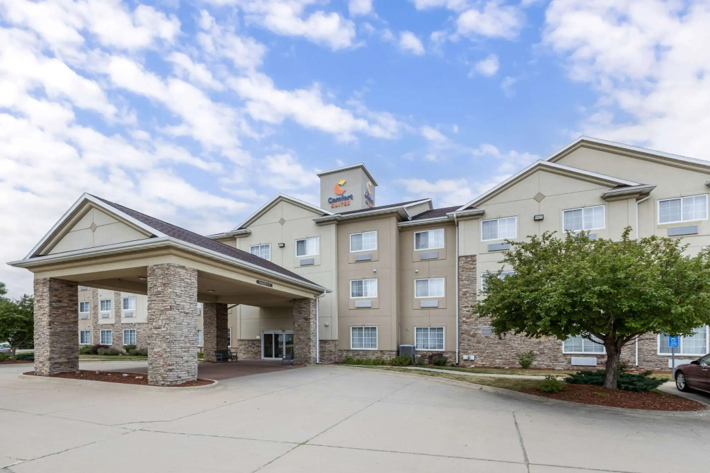 Comfort Suites Cedar Falls Industrial Park