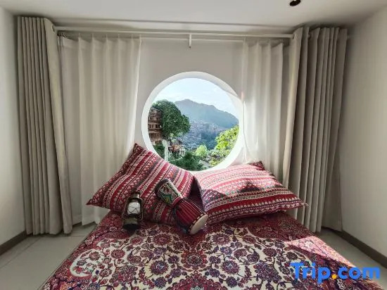 Xijiang Moyeh Banshan · Panoramic Homestay (Observation Deck)