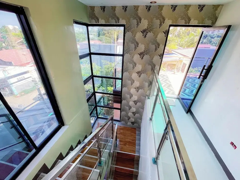 Rb's Three Storey House