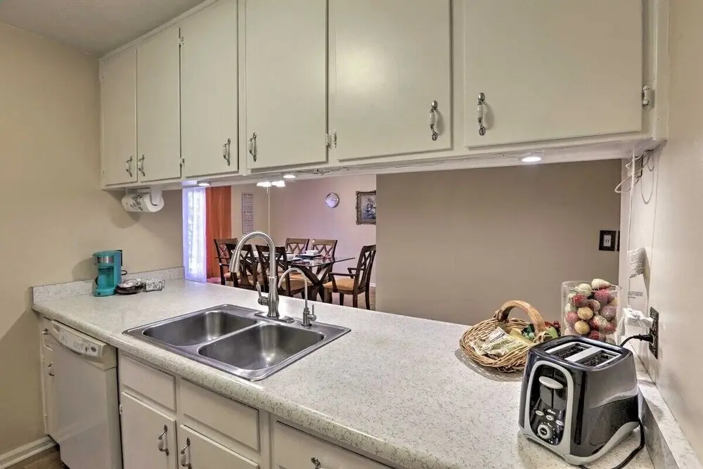 Spacious, Exquisite 4-bed Home Near FSU and TCC
